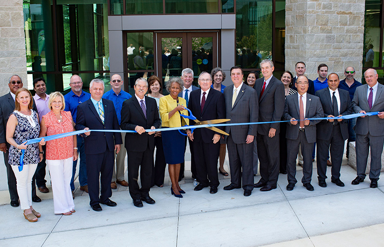 Photograph of UHCL SSCB Ribbon Cutting Ceremony.